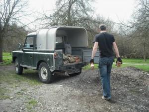 12_March_Sat_Trail_Build_03 Land Rover. MOO. M00. Daisy.