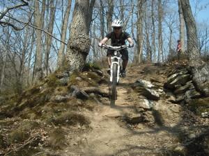 17_April_2010_Sun_Wyre_Forest 058 MBSwindon rider on steep rocks.