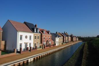 Restored canal at Wichelstowe in Swindon.