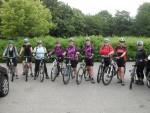 Women mountain bikers near Swindon.