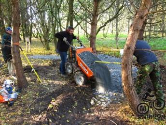 Volunteer trail building at Swindon.