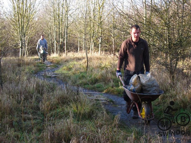 2012_12_16 Trail Building 019